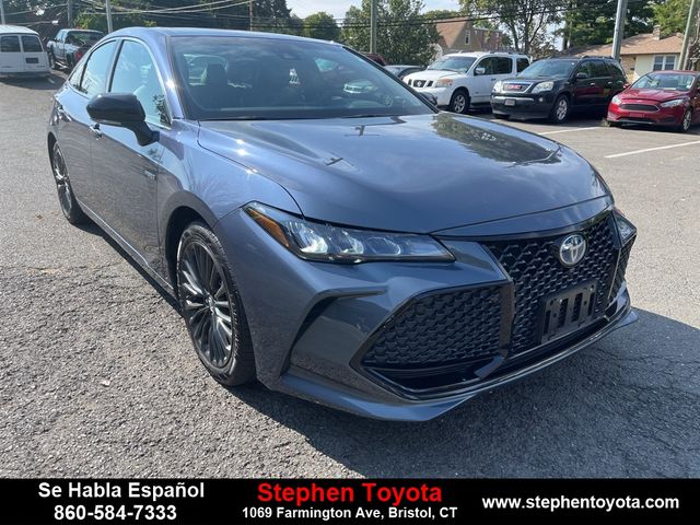 2019 Toyota Avalon Hybrid XSE