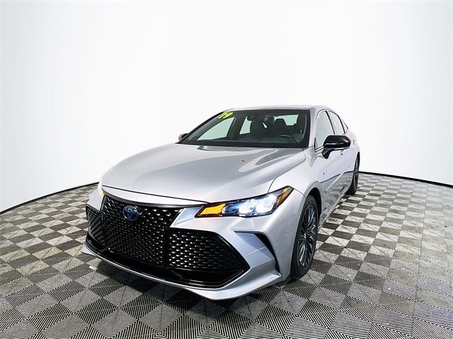 2019 Toyota Avalon Hybrid XSE