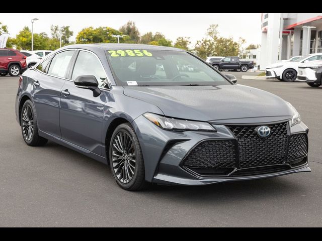 2019 Toyota Avalon Hybrid XSE