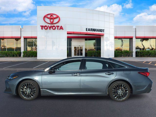 2019 Toyota Avalon Hybrid XSE