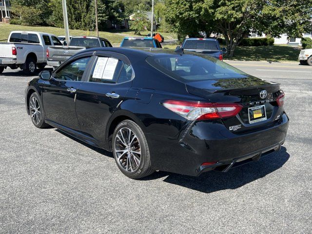 2019 Toyota Camry SE