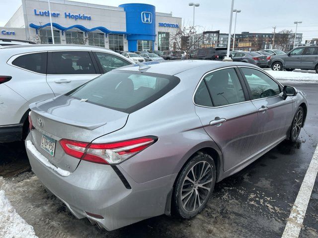 2019 Toyota Camry SE