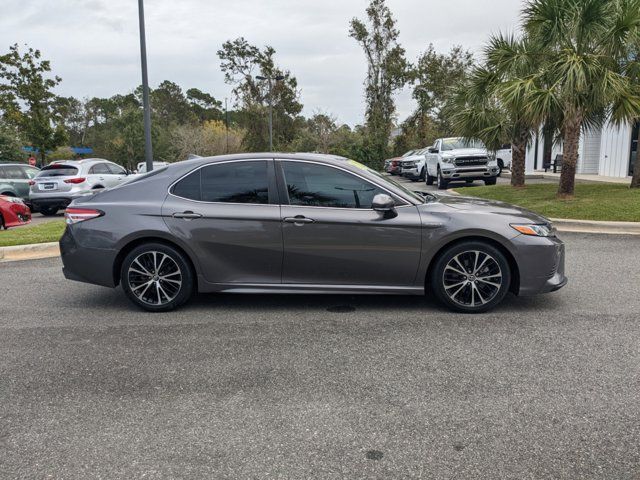 2019 Toyota Camry Hybrid SE