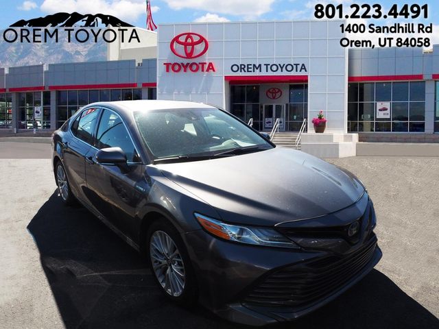 2019 Toyota Camry Hybrid XLE