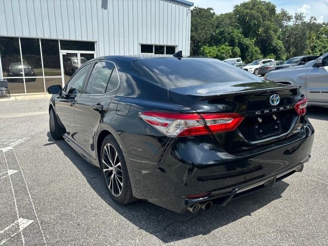 2019 Toyota Camry Hybrid SE