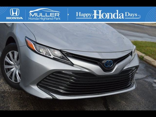 2019 Toyota Camry Hybrid LE