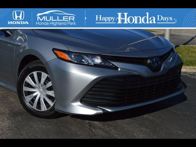 2019 Toyota Camry Hybrid LE