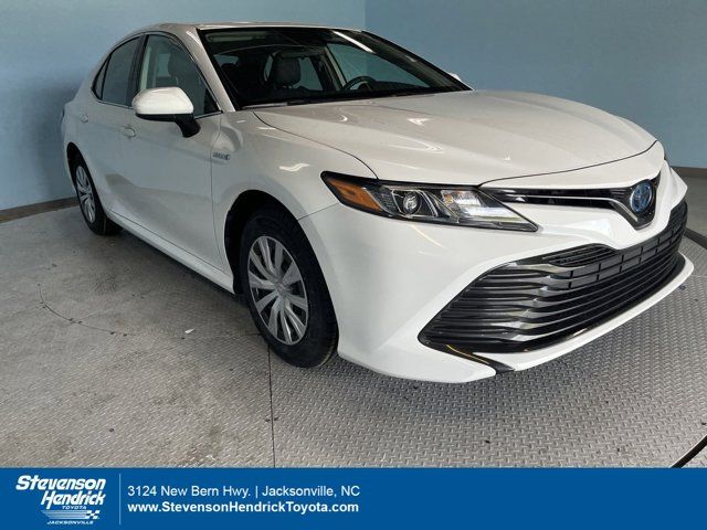 2019 Toyota Camry Hybrid LE