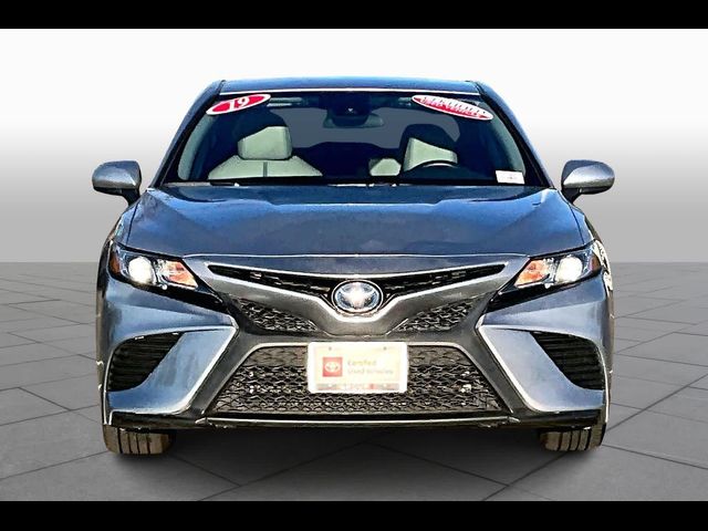 2019 Toyota Camry Hybrid SE