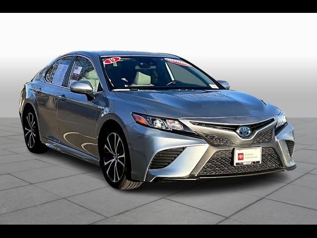 2019 Toyota Camry Hybrid SE