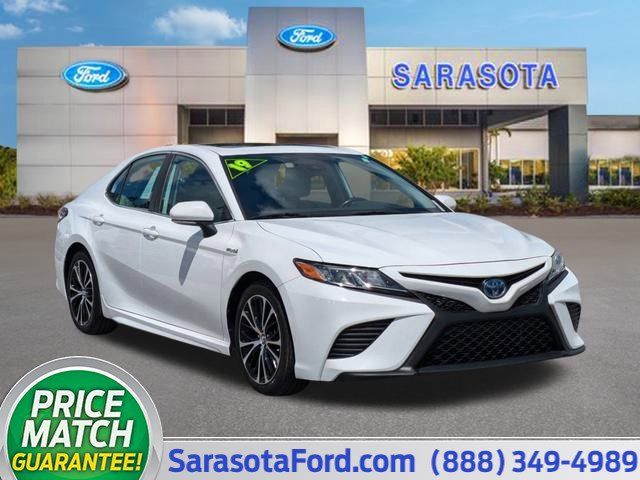 2019 Toyota Camry Hybrid SE