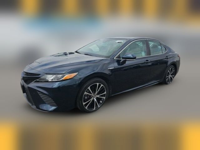 2019 Toyota Camry Hybrid SE