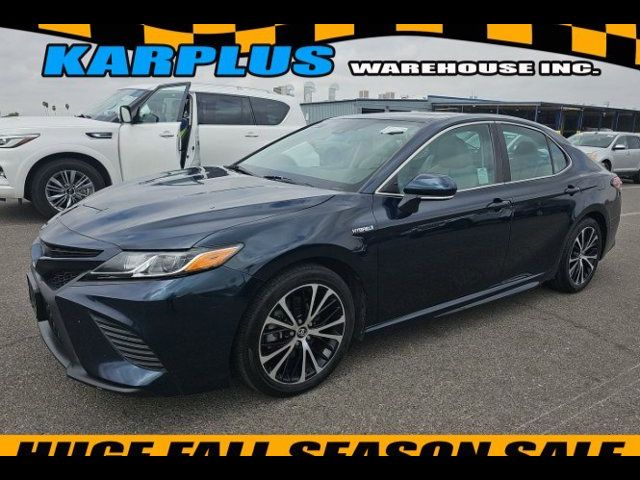 2019 Toyota Camry Hybrid SE