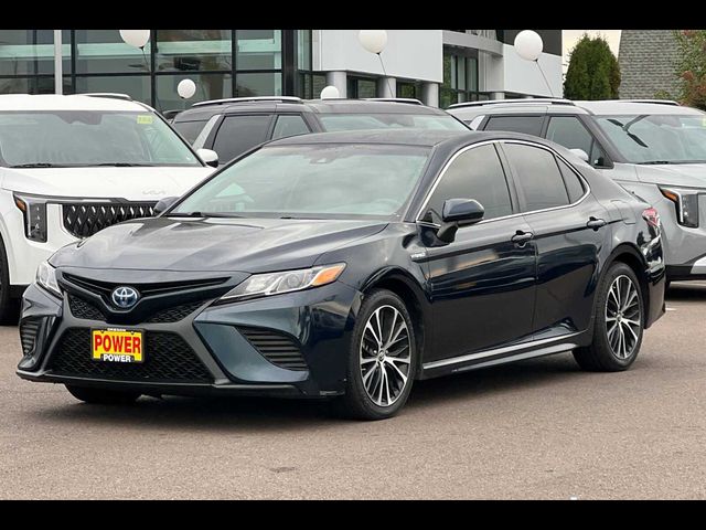 2019 Toyota Camry Hybrid SE