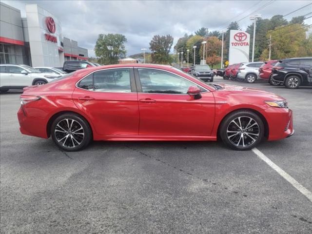 2019 Toyota Camry Hybrid SE