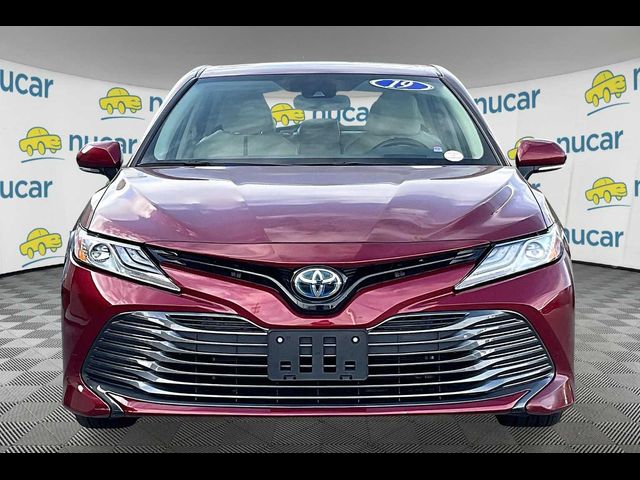 2019 Toyota Camry Hybrid XLE