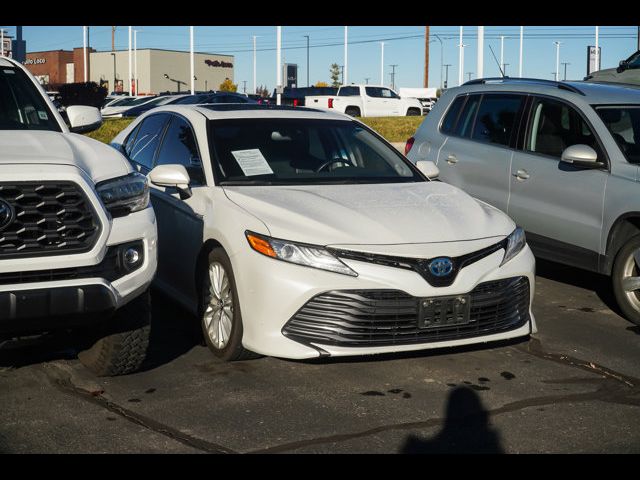 2019 Toyota Camry Hybrid XLE