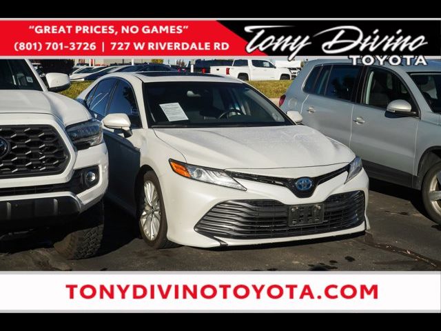 2019 Toyota Camry Hybrid XLE