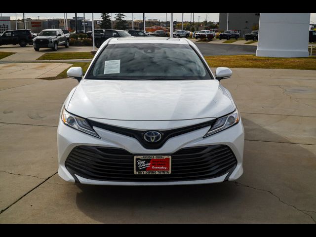 2019 Toyota Camry Hybrid XLE