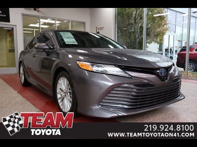 2019 Toyota Camry Hybrid XLE