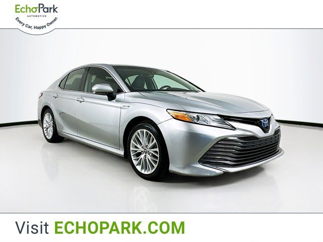 2019 Toyota Camry Hybrid XLE