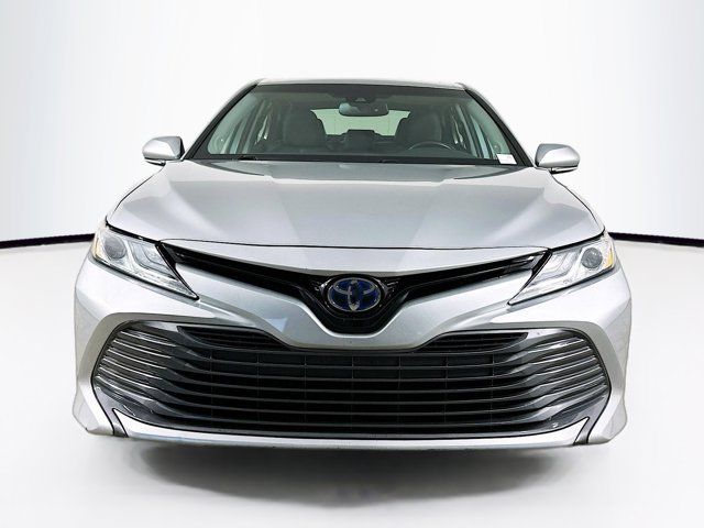 2019 Toyota Camry Hybrid XLE