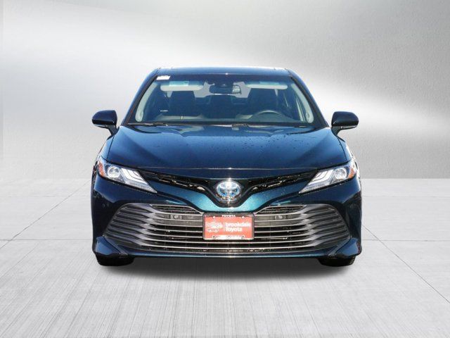 2019 Toyota Camry Hybrid XLE