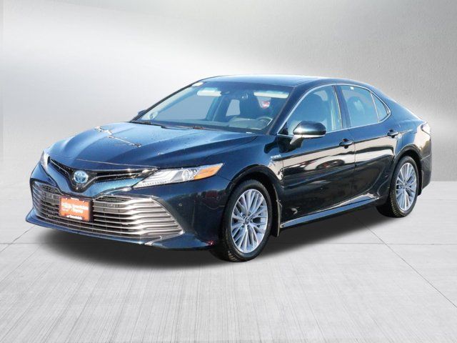 2019 Toyota Camry Hybrid XLE