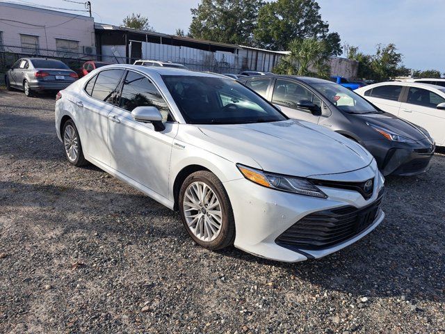 2019 Toyota Camry Hybrid XLE