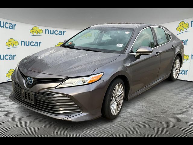 2019 Toyota Camry Hybrid XLE