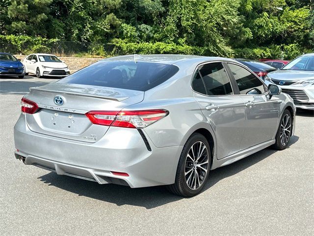 2019 Toyota Camry Hybrid XLE
