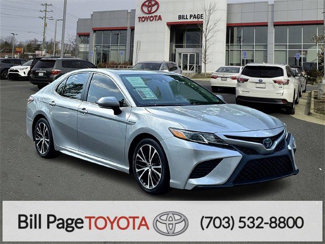 2019 Toyota Camry Hybrid XLE