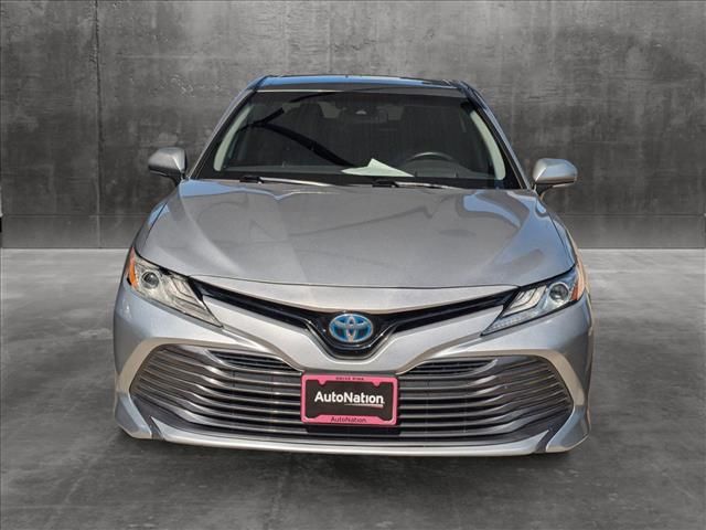 2019 Toyota Camry Hybrid XLE