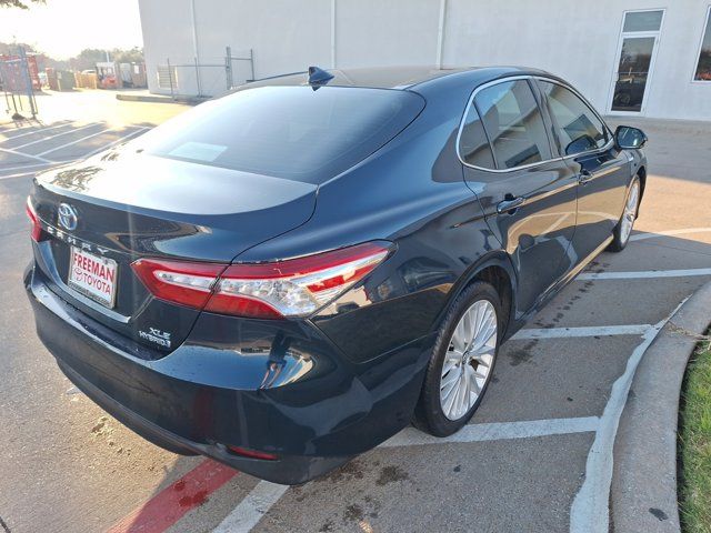 2019 Toyota Camry Hybrid XLE