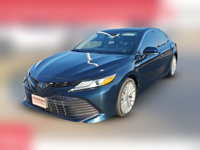 2019 Toyota Camry Hybrid XLE