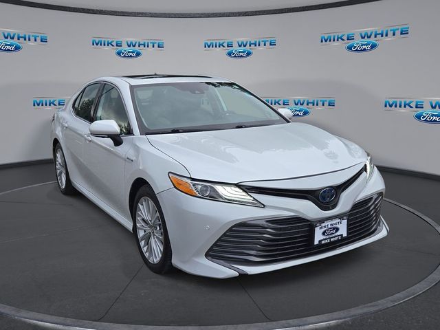 2019 Toyota Camry Hybrid XLE