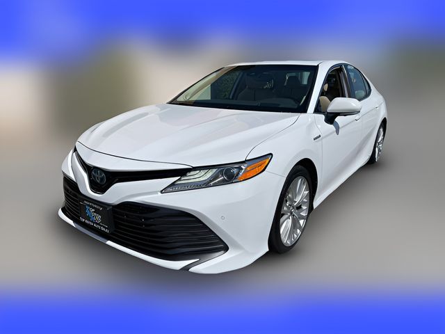 2019 Toyota Camry Hybrid XLE