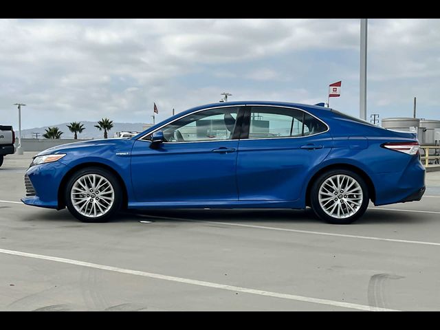 2019 Toyota Camry Hybrid XLE