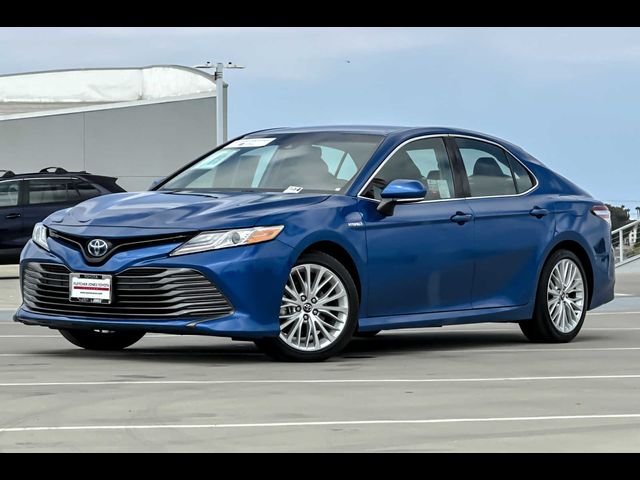 2019 Toyota Camry Hybrid XLE