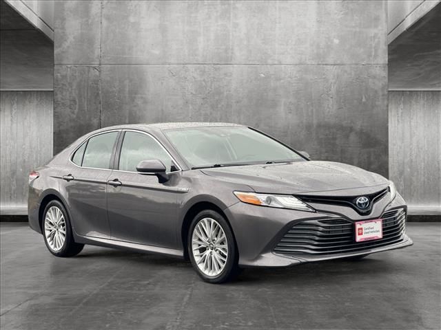 2019 Toyota Camry Hybrid XLE