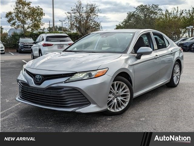 2019 Toyota Camry Hybrid XLE