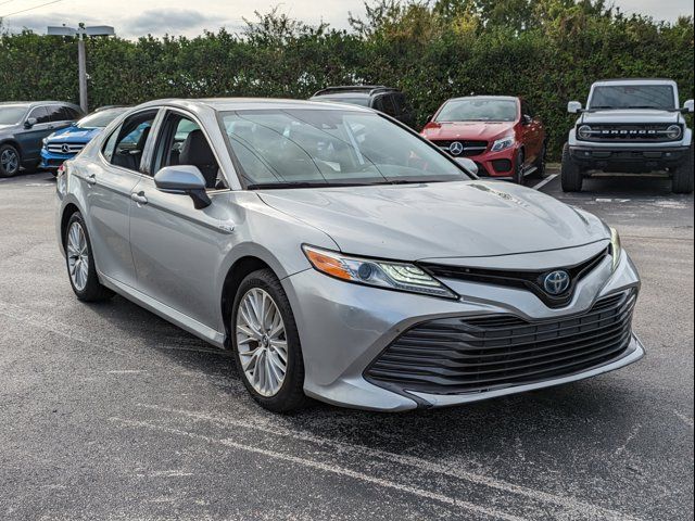 2019 Toyota Camry Hybrid XLE