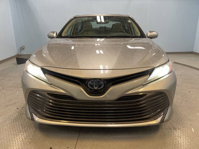 2019 Toyota Camry Hybrid XLE