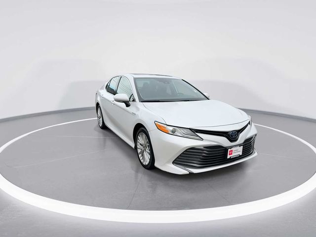 2019 Toyota Camry Hybrid XLE