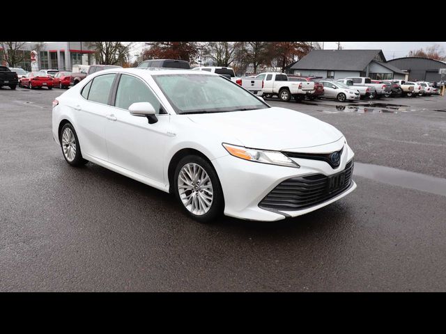 2019 Toyota Camry Hybrid XLE