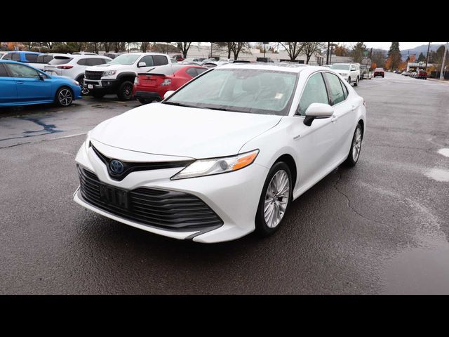 2019 Toyota Camry Hybrid XLE