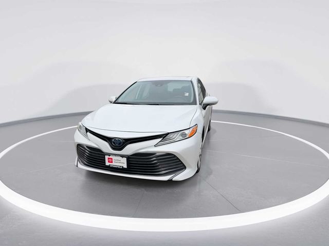 2019 Toyota Camry Hybrid XLE