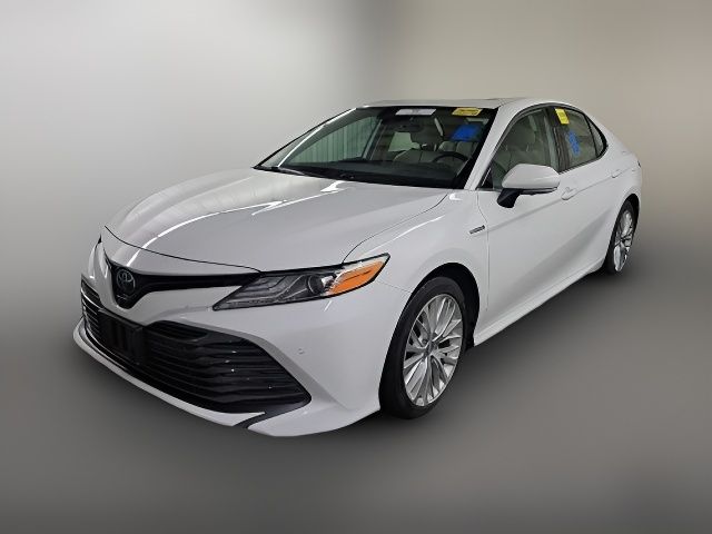 2019 Toyota Camry Hybrid XLE