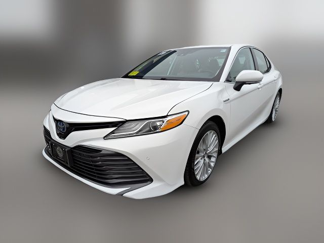 2019 Toyota Camry Hybrid XLE