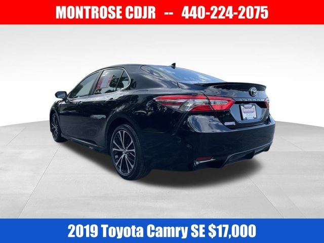 2019 Toyota Camry SE